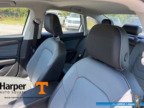 Used 2025 Volkswagen Jetta SEL FWD image 12