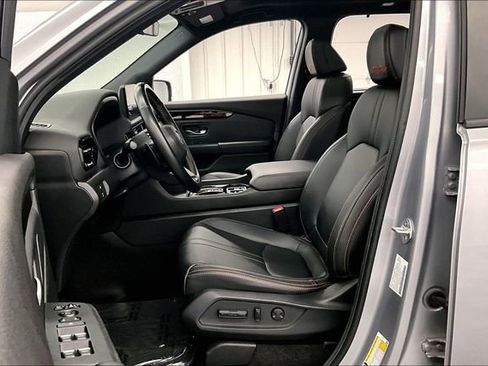 Used 2024 Honda Pilot TrailSport image 25
