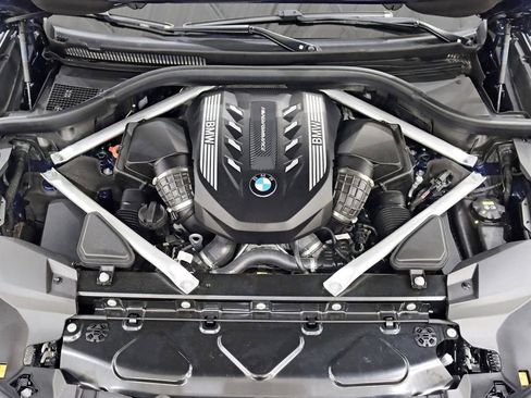 Used 2022 BMW X7 M50i AWD/4WD image 47
