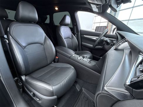 Used 2022 INFINITI QX50 Luxe w/ Appearance Package image 13