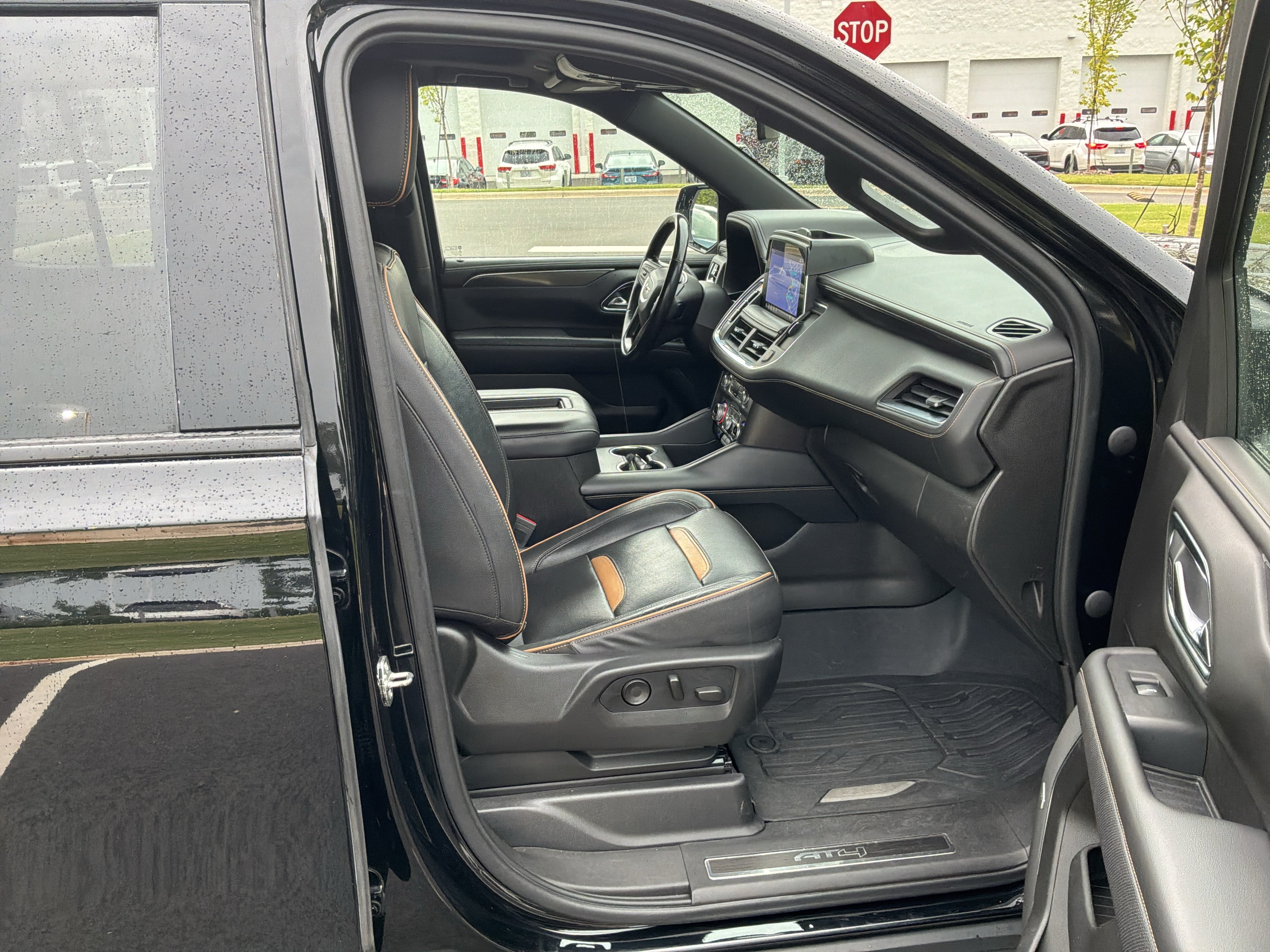 Used 2021 GMC Yukon AT4 w/ AT4 Premium Package AWD/4WD image 34