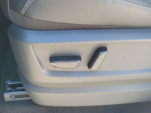 New 2026 Nissan Armada SV image 31