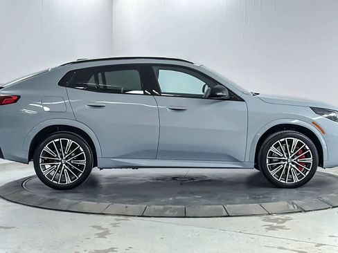 Used 2025 BMW X2 xDrive28i w/ M Sport Package AWD/4WD image 8
