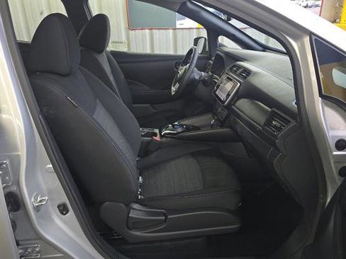 Used 2024 Nissan Leaf SV Plus image 6