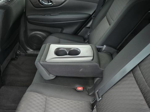 Used 2020 Nissan Rogue SV AWD/4WD image 31