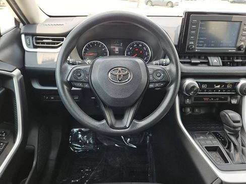 Certified 2021 Toyota RAV4 XLE w/ Convenience Package FWD image 13