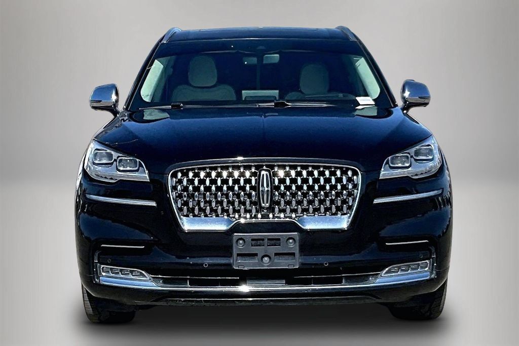 Used 2022 Lincoln Aviator Black Label w/ Dynamic Handling Package AWD/4WD image 2