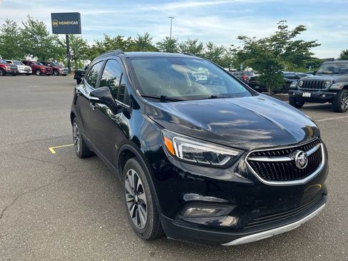 Used 2020 Buick Encore Essence FWD image 1