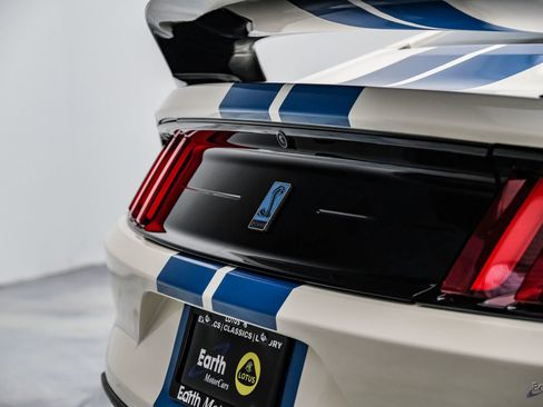 Used 2020 Ford Mustang Shelby GT350R w/ GT350R Equipment Group 920A RWD image 18