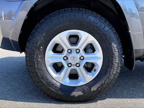 Used 2022 Toyota 4Runner SR5 RWD image 7