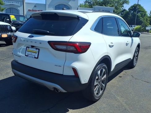 Used 2023 Ford Escape Platinum w/ Premium Technology Package AWD/4WD image 5