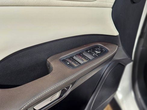 Used 2024 Lexus RX 350 RX 350h Luxury image 21