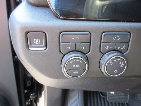 Certified 2024 Chevrolet Silverado 1500 LT AWD/4WD image 25