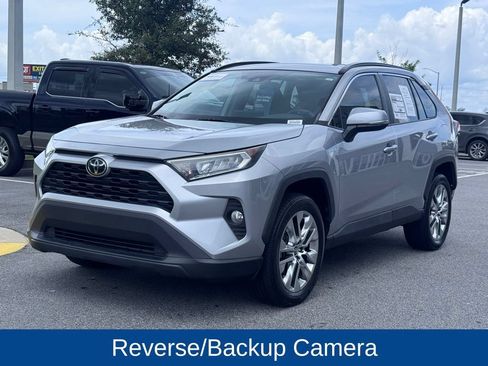 Used 2021 Toyota RAV4 XLE Premium FWD image 4