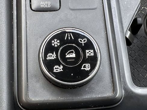 Certified 2024 Nissan Pathfinder S AWD/4WD image 26