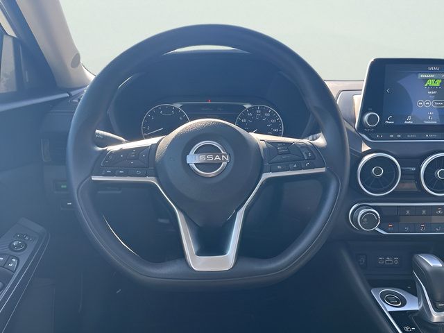 Used 2025 Nissan Sentra SV FWD image 17