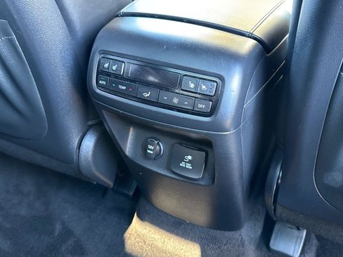 Used 2023 Hyundai Palisade Calligraphy image 20