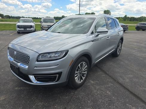 Used 2020 Lincoln Nautilus Premier w/ Equipment Group 101A AWD/4WD image 3