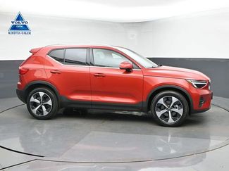 Used 2023 Volvo XC40 B4 Plus w/ Driver Assist Package FWD video 1