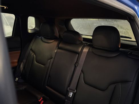 Used 2024 Jeep Compass Limited image 27