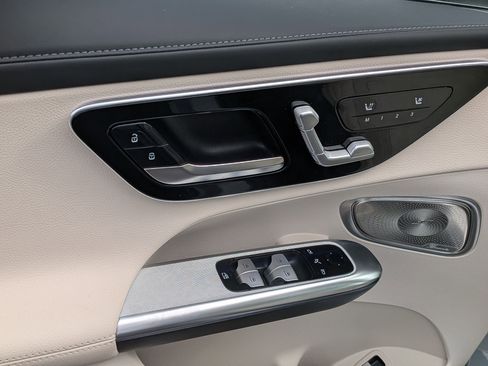 Certified 2025 Mercedes-Benz GLC 300 4MATIC image 13