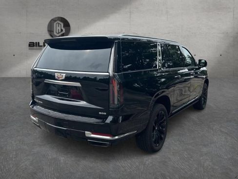 Used 2026 Cadillac Escalade ESV Luxury w/ LPO, Floor Liner Package AWD/4WD image 4