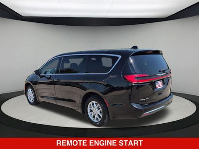 Certified 2025 Chrysler Pacifica Select
