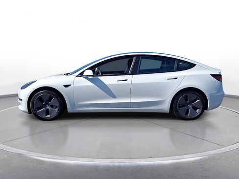 Used 2022 Tesla Model 3 Long Range AWD/4WD image 5
