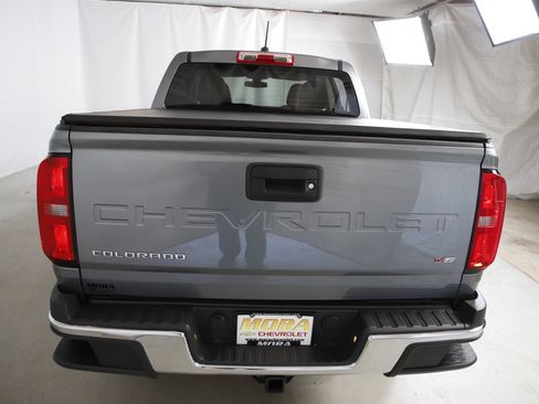 Used 2022 Chevrolet Colorado W/T AWD/4WD image 4