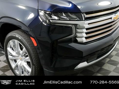 Used 2023 Chevrolet Suburban High Country w/ Premium Package 2 image 41