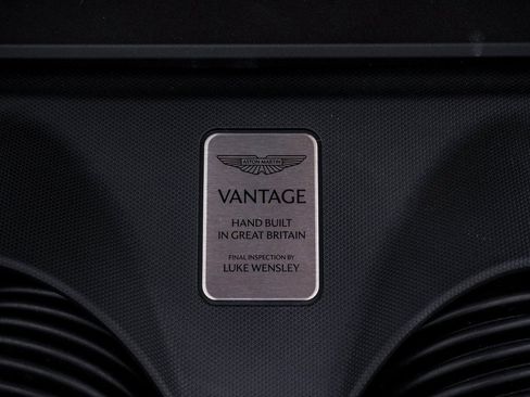 Used 2025 Aston Martin V8 Vantage Coupe image 34