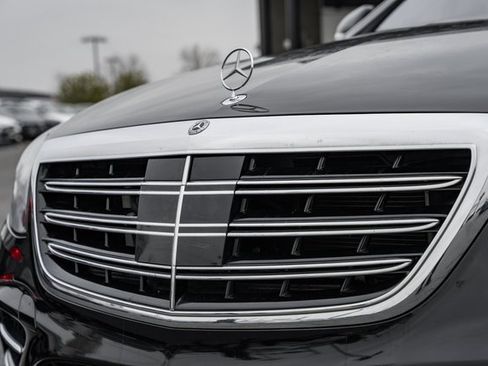 Used 2019 Mercedes-Benz S 560 4MATIC Sedan image 12