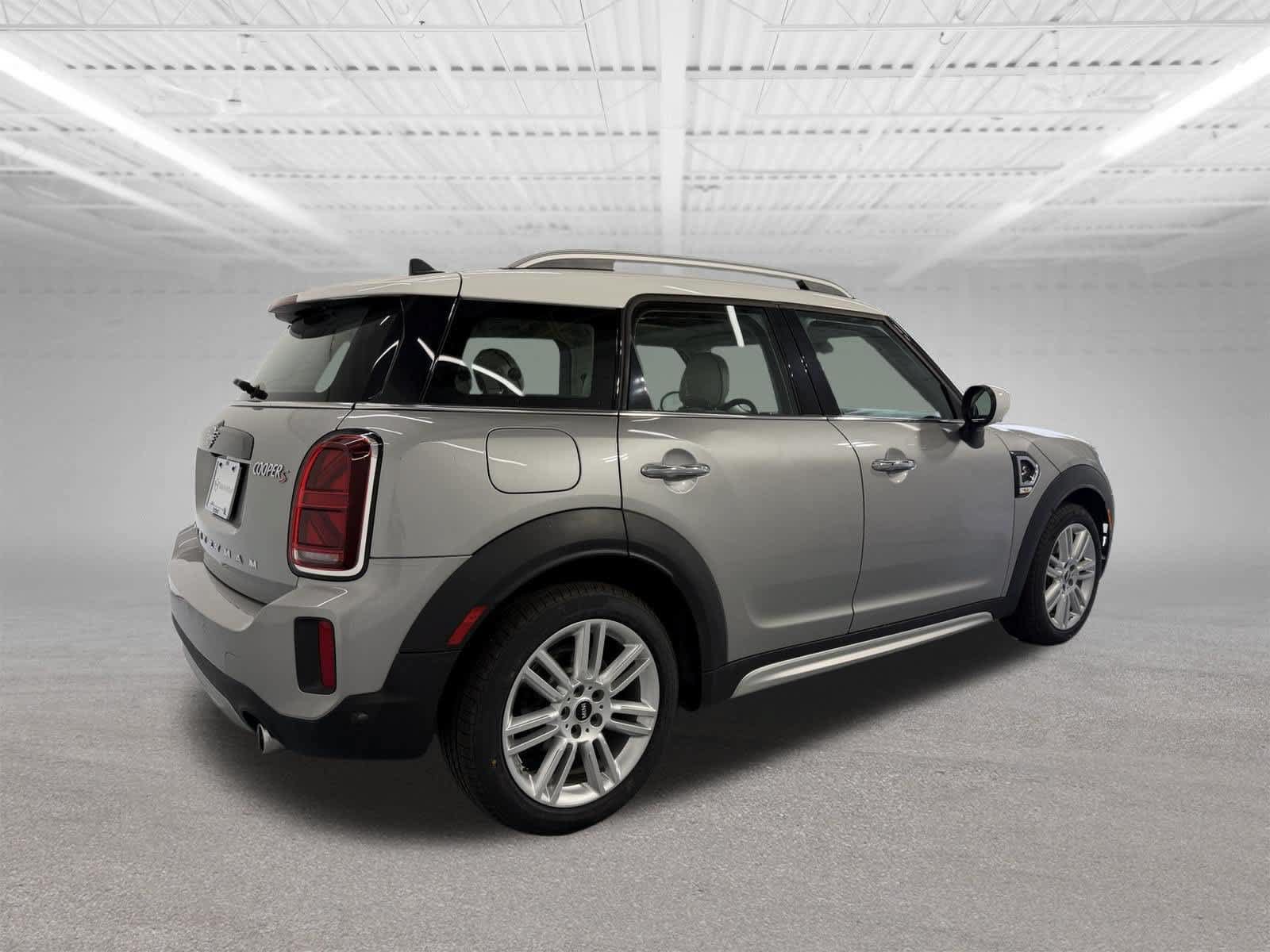 Used 2024 MINI Cooper Countryman S w/ Signature Upholstery Package FWD image 6