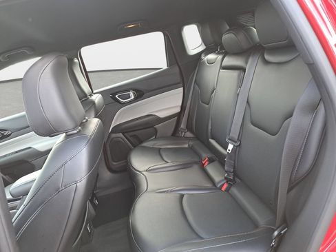 Certified 2023 Jeep Compass Limited AWD/4WD image 14
