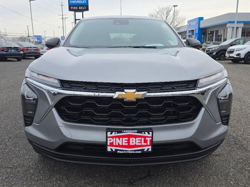 Certified 2024 Chevrolet Trax LS w/ Driver Confidence Package image 10