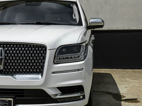 Used 2020 Lincoln Navigator Black Label w/ Cargo Convenience Package AWD/4WD image 50