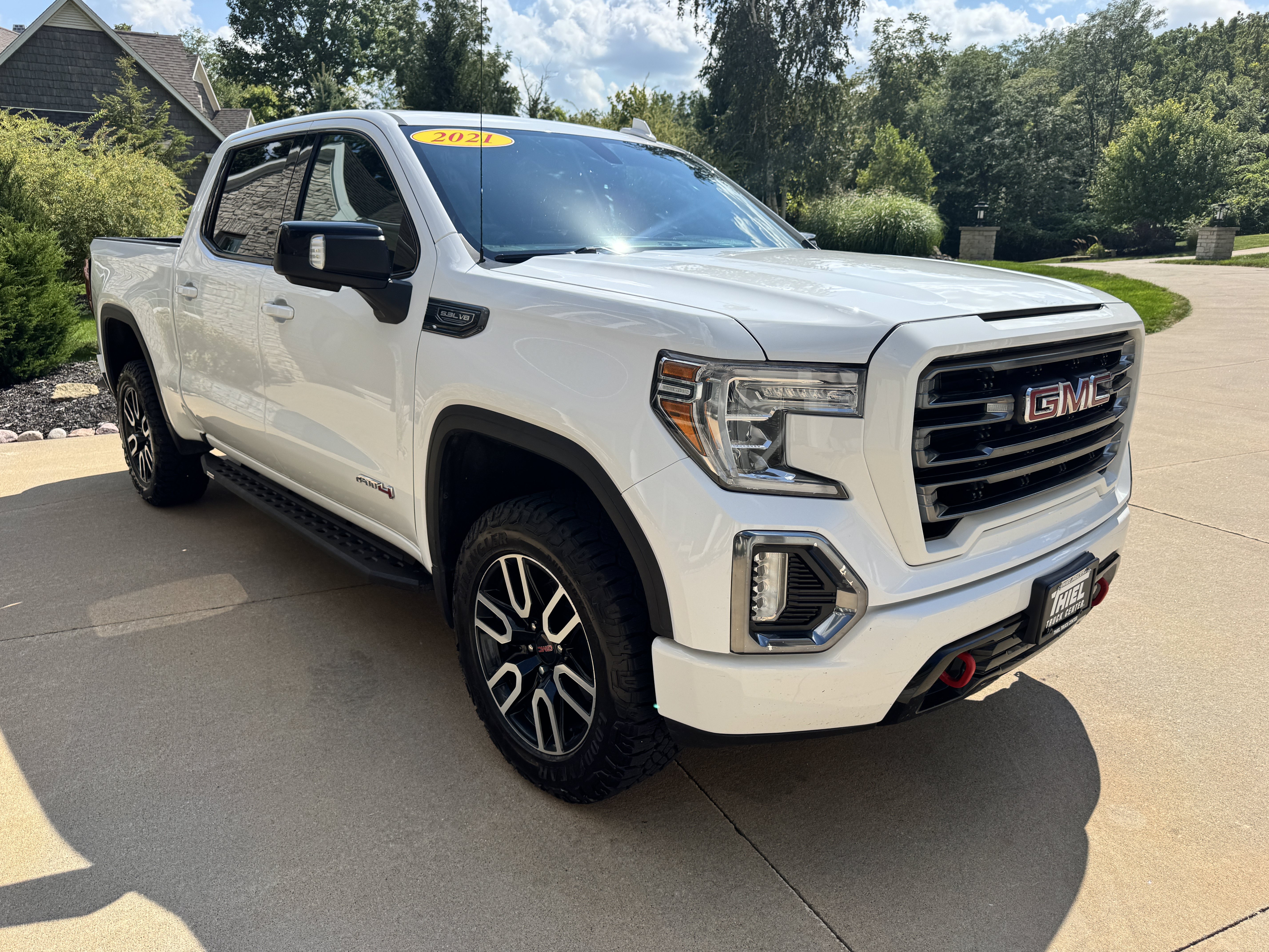Used 2021 GMC Sierra 1500 AT4 AWD/4WD image 9