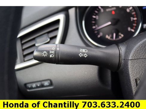 Used 2016 Nissan Rogue S w/ Appearance Package image 10