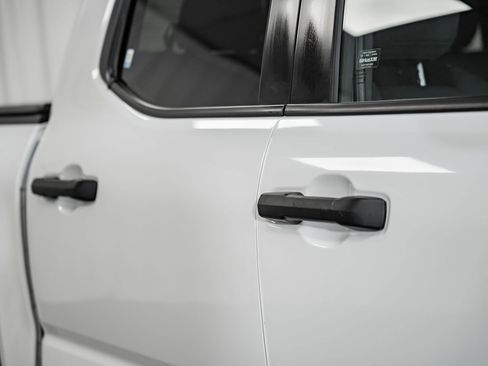 Used 2024 Toyota Tacoma TRD Off-Road image 13