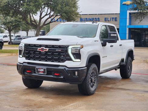 New 2026 Chevrolet Silverado 2500 ZR2 image 12