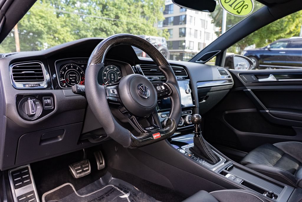 Used 2018 Volkswagen Golf R 4-Door AWD/4WD image 21