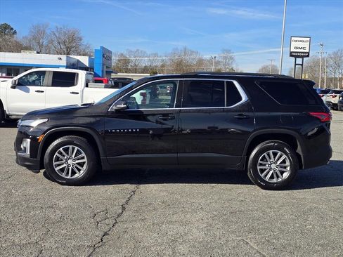 Used 2022 Chevrolet Traverse LT image 23