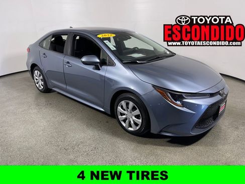 Certified 2022 Toyota Corolla LE image 1