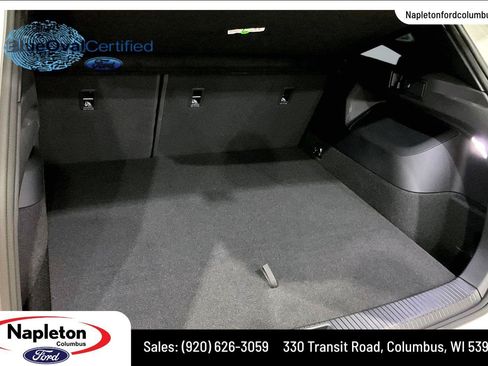 Used 2025 Volkswagen Tiguan SEL R-Line AWD/4WD image 5