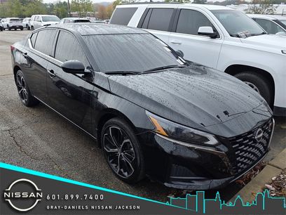 Used 2023 Nissan Altima 2.5 SR w/ SR Premium Package