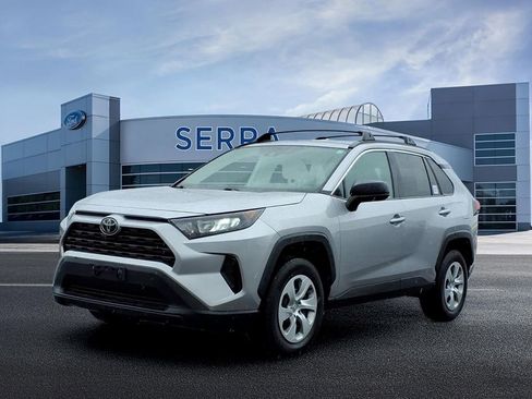 Used 2020 Toyota RAV4 LE AWD/4WD image 1