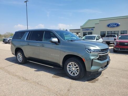 Used 2023 Chevrolet Suburban LT RWD image 22
