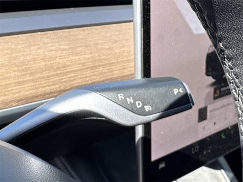 Used 2023 Tesla Model Y Long Range image 9