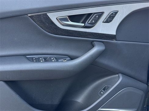 Used 2019 Audi Q7 2.0T Premium Plus w/ Premium Plus Package image 27