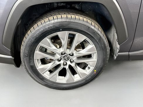 Used 2023 Toyota RAV4 XLE Premium FWD image 38